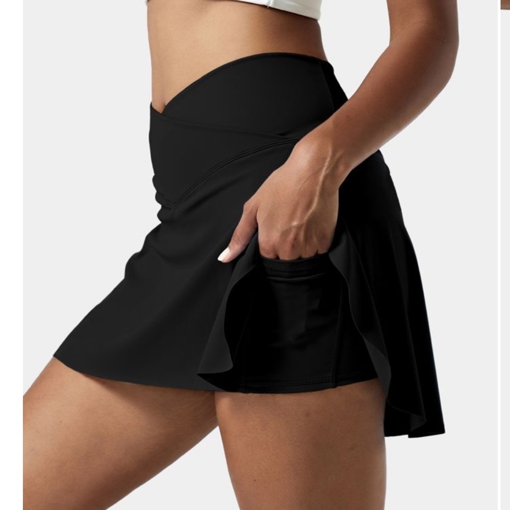 HALARA Black Women's Skirt